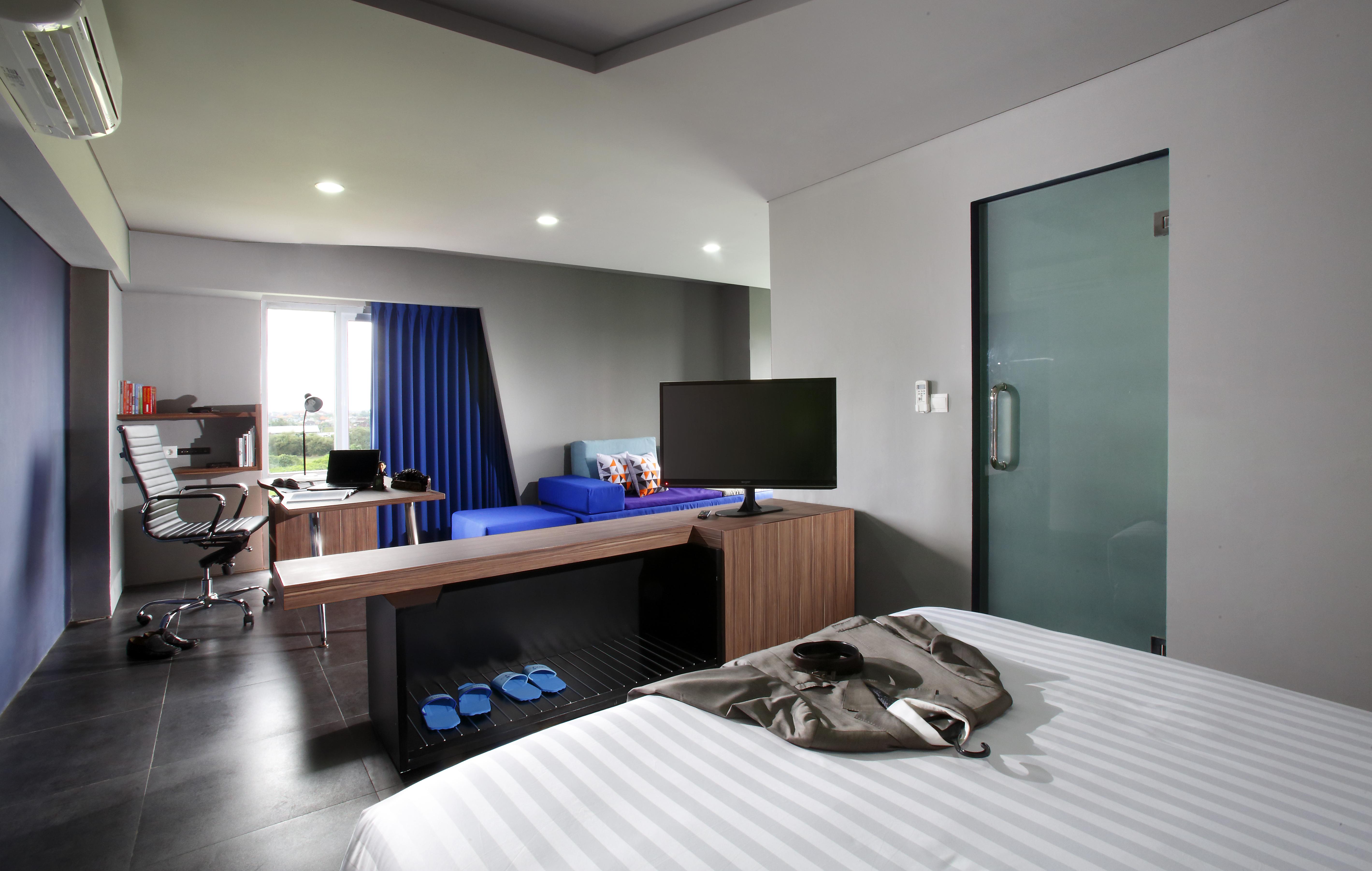 Berry Biz Hotel Seminyak  Exterior photo