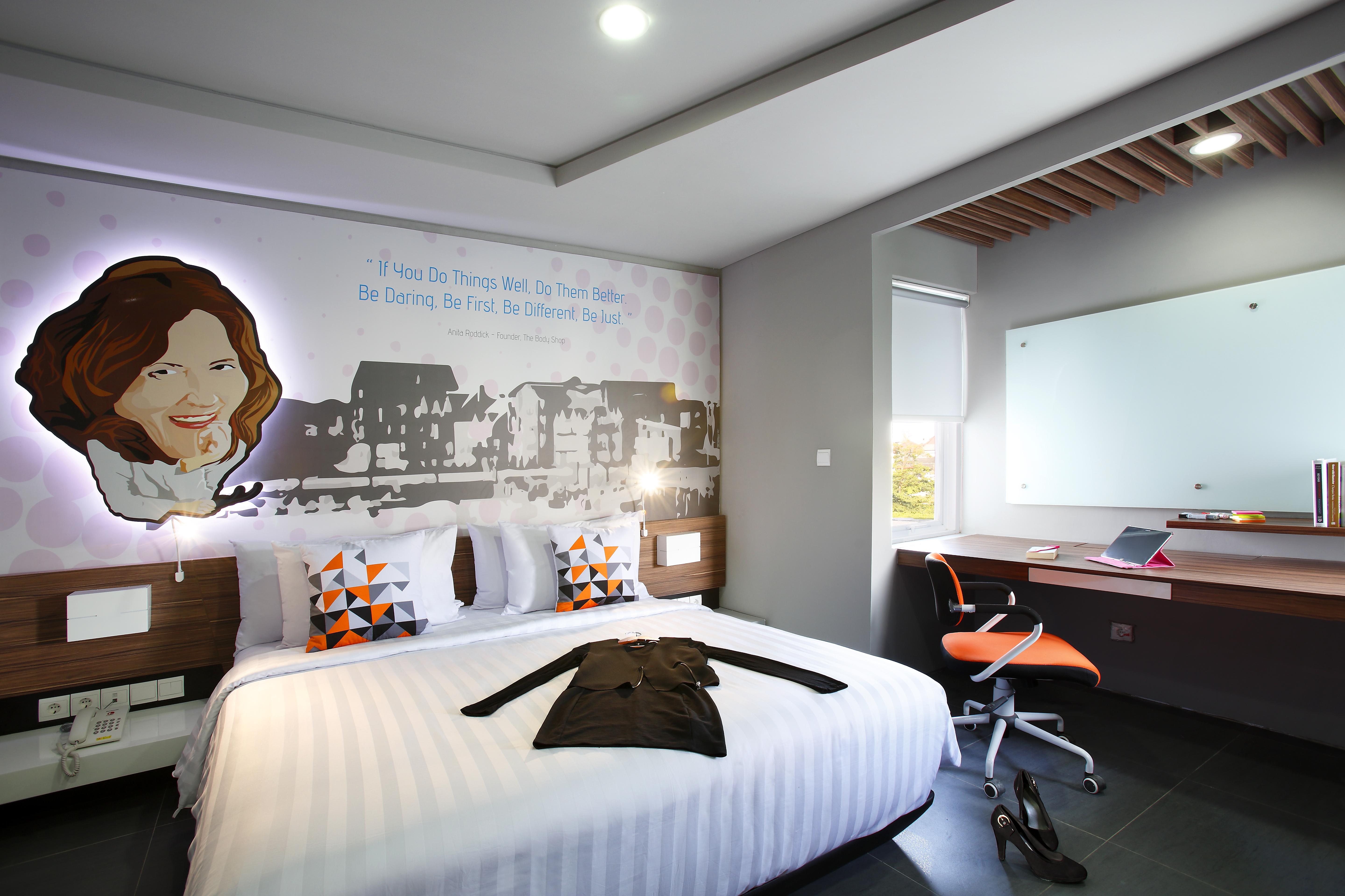 Berry Biz Hotel Seminyak  Exterior photo